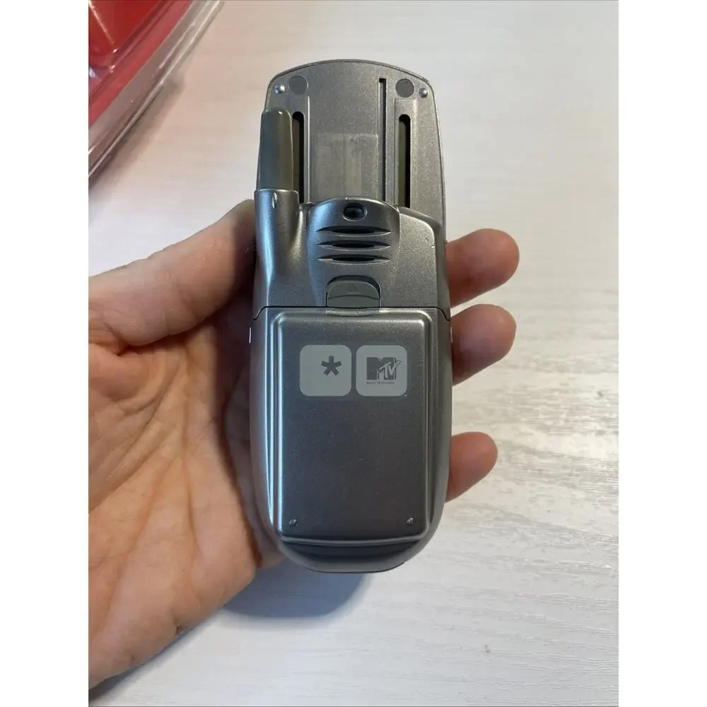 Vintage Kyocera Slider V5 MTV Edition Virgin Mobile - Used (As-Is) Memorabilia